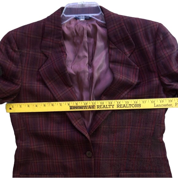 VTG Burberrys Scottish Lambswool Plaid Blazer Womens Sz 10 Burgundy 2 Button USA - Picture 11 of 15